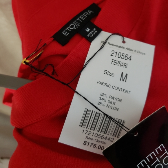 NWT Etcetera red cut out back silk blend blouse T-shirt Womens Medium - Picture 5 of 5